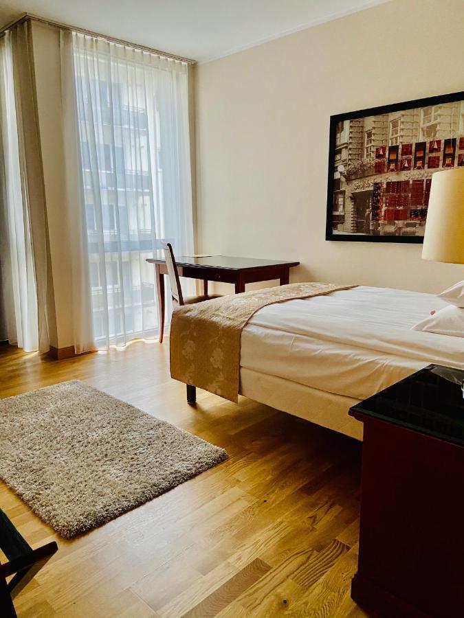 Hotel Paradis Cluj Napoca Bagian luar foto