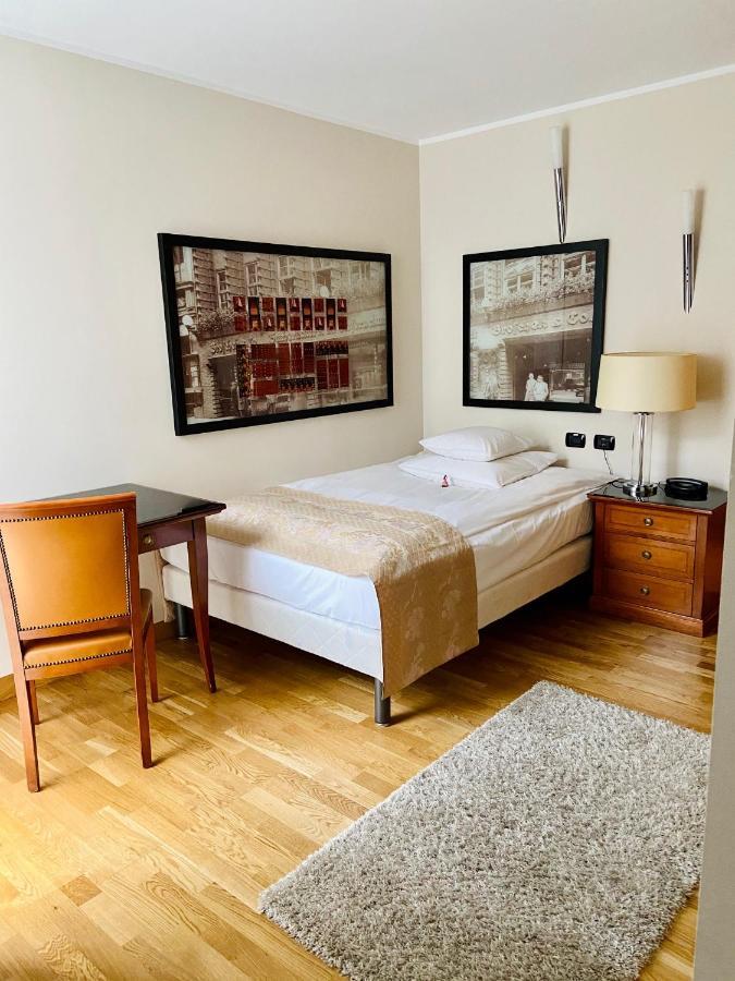 Hotel Paradis Cluj Napoca Bagian luar foto