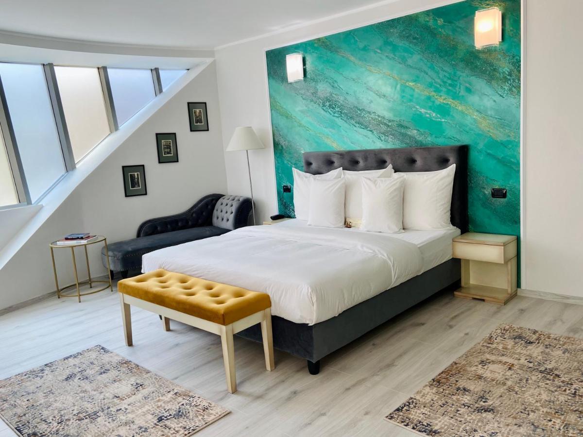 Hotel Paradis Cluj Napoca Bagian luar foto
