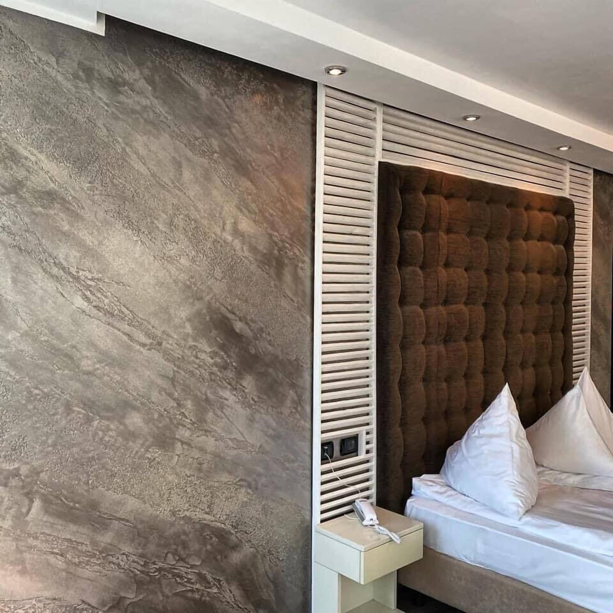 Hotel Paradis Cluj Napoca Bagian luar foto