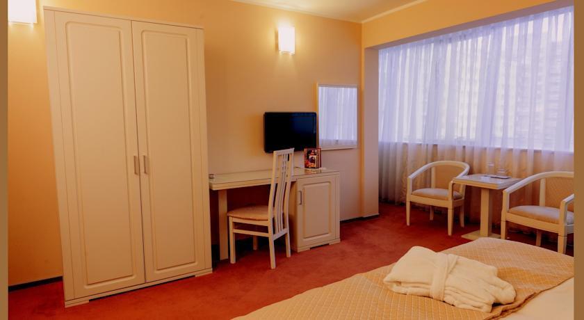 Hotel Paradis Cluj Napoca Bagian luar foto
