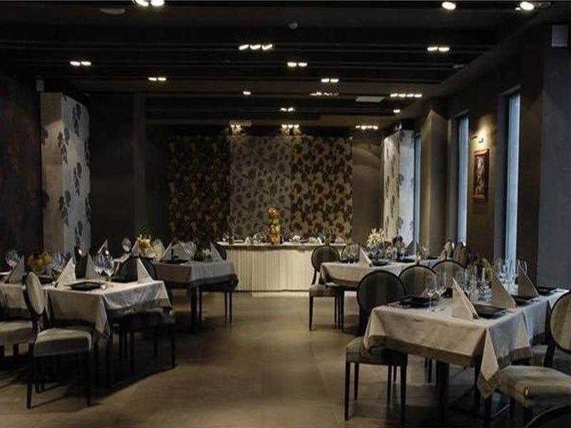 Hotel Paradis Cluj Napoca Bagian luar foto