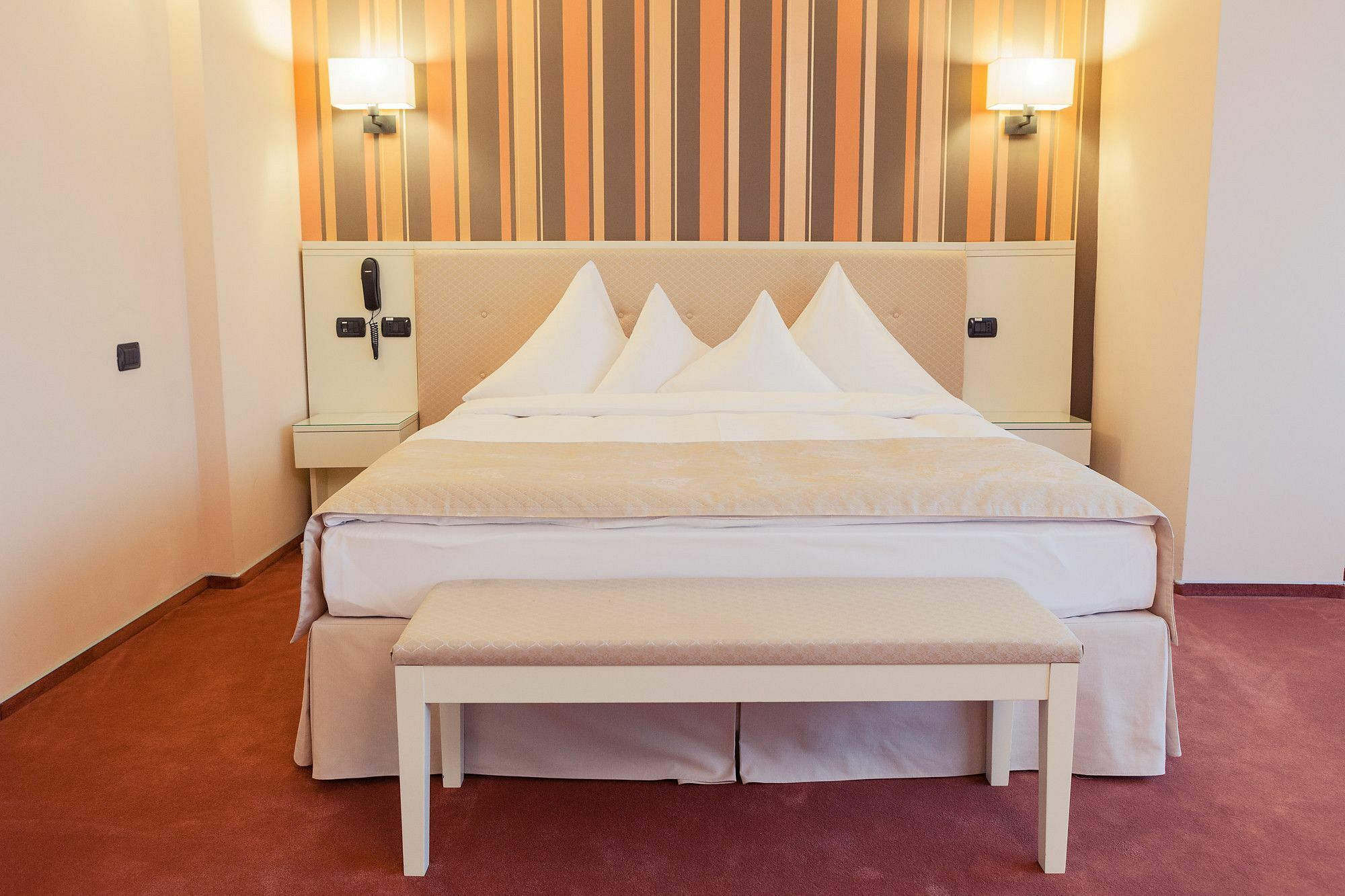 Hotel Paradis Cluj Napoca Bagian luar foto
