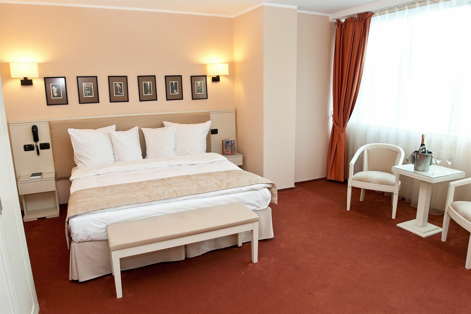 Hotel Paradis Cluj Napoca Bagian luar foto