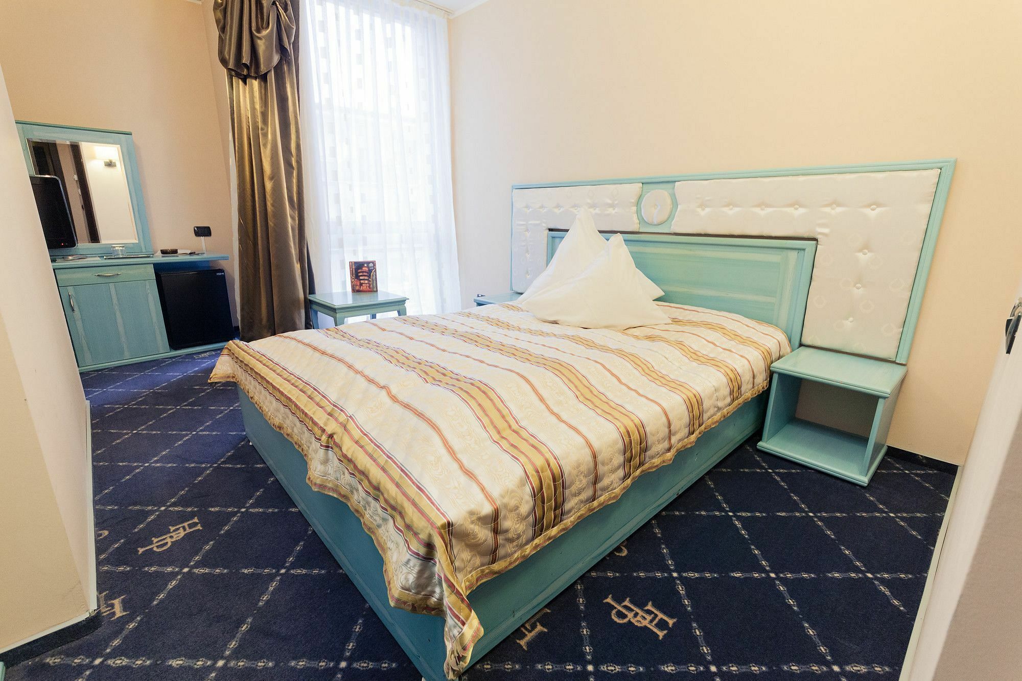 Hotel Paradis Cluj Napoca Bagian luar foto